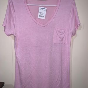 Basic pink tee shirt.